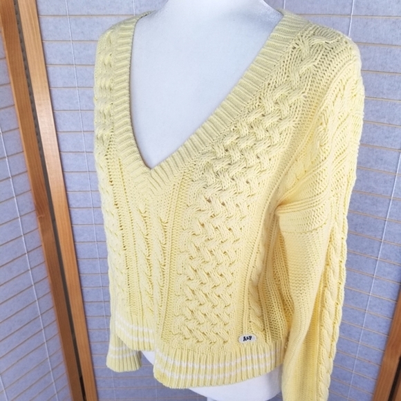 Abercrombie & Fitch Sweaters - ABERCROMBIE & FITCH Oversized Yellow Preppy Cropped Sweater